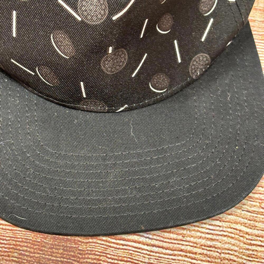 Oreo SnapBack Cap - Picture 4 of 6